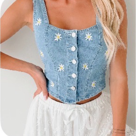 NanaMacs Tops - NanaMacs Blue Daisy Button-Up Crop Top